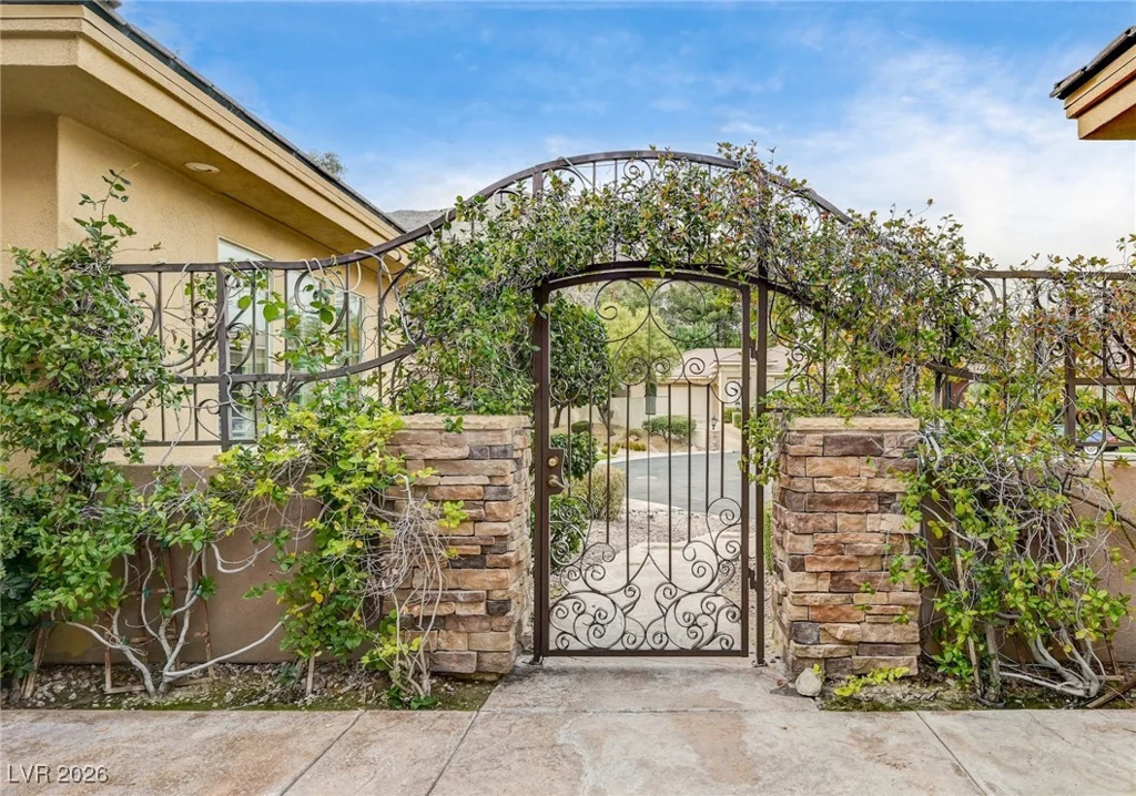 4326 Micahs Canyon, Las Vegas, NV 89129