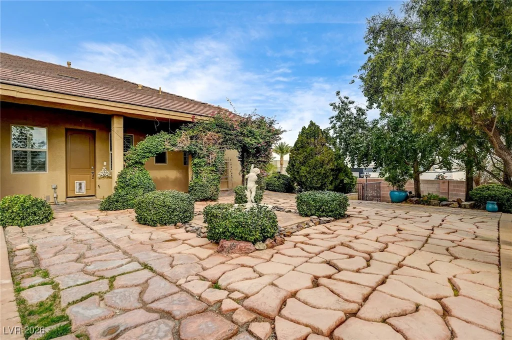 4326 Micahs Canyon, Las Vegas, NV 89129