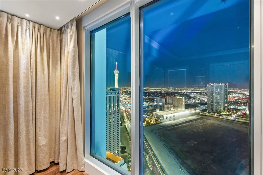 2700 Las Vegas, Las Vegas, NV 89109