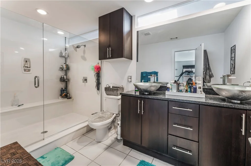 231 Dougram, Las Vegas, NV 89101