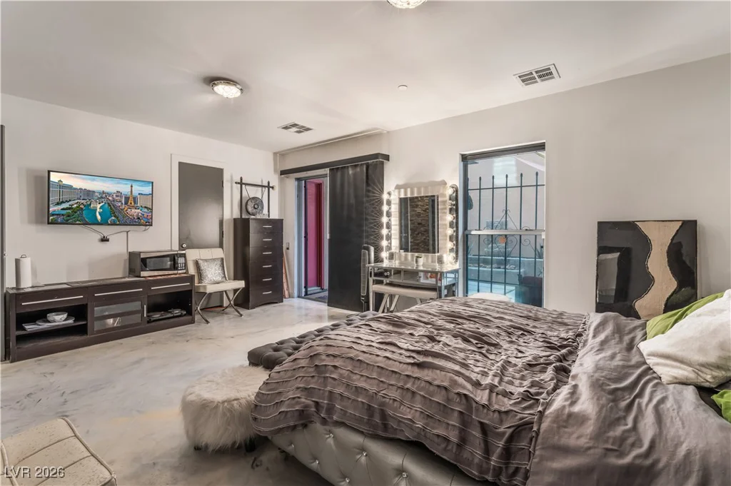 231 Dougram, Las Vegas, NV 89101