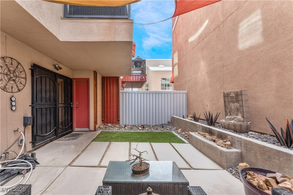 231 Dougram, Las Vegas, NV 89101