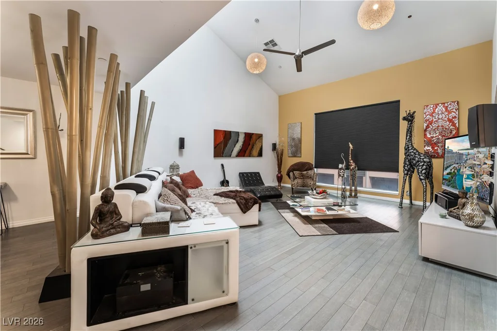231 Dougram, Las Vegas, NV 89101