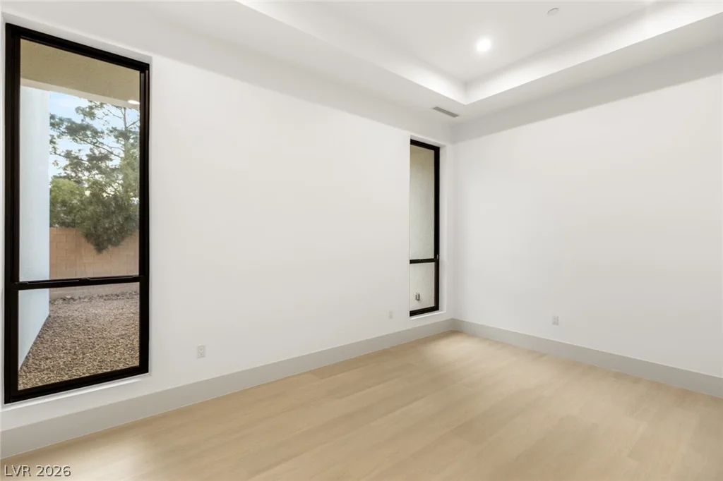 5885 St Ebbes, Las Vegas, NV 89131