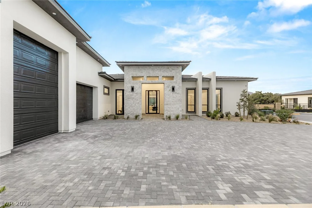 5885 St Ebbes, Las Vegas, NV 89131