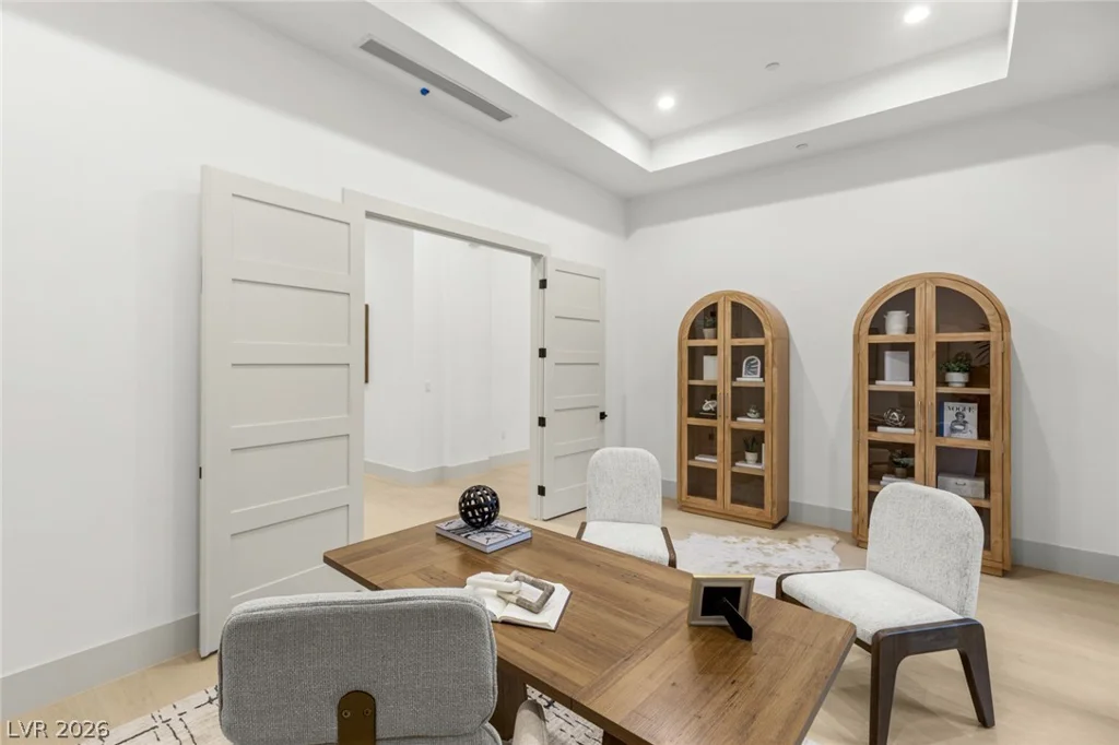 5885 St Ebbes, Las Vegas, NV 89131