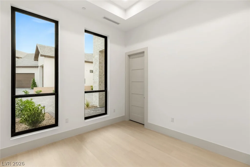 5885 St Ebbes, Las Vegas, NV 89131