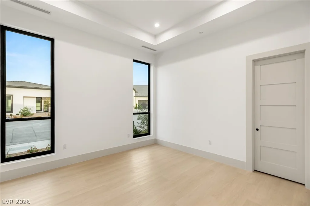 5885 St Ebbes, Las Vegas, NV 89131