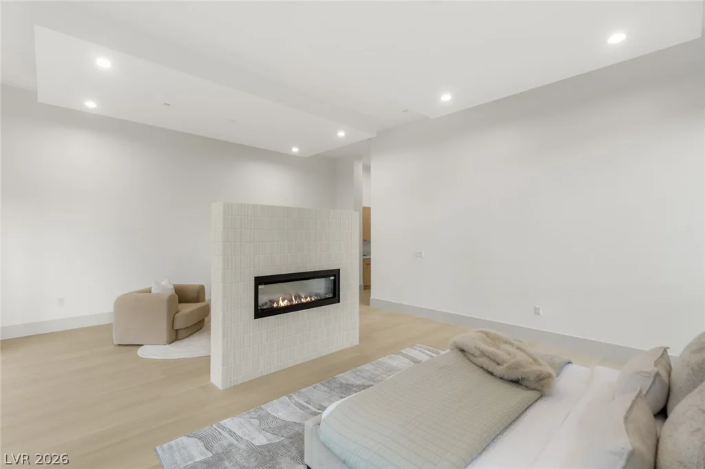 5885 St Ebbes, Las Vegas, NV 89131