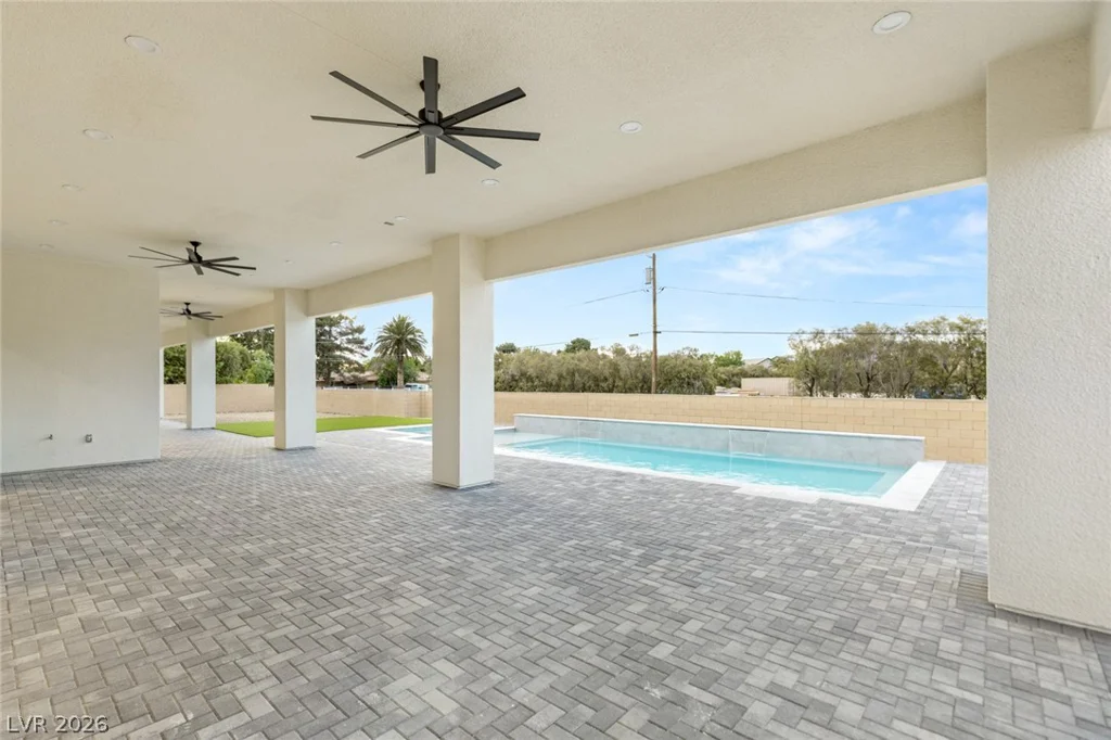 5885 St Ebbes, Las Vegas, NV 89131