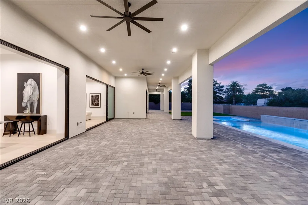 5885 St Ebbes, Las Vegas, NV 89131