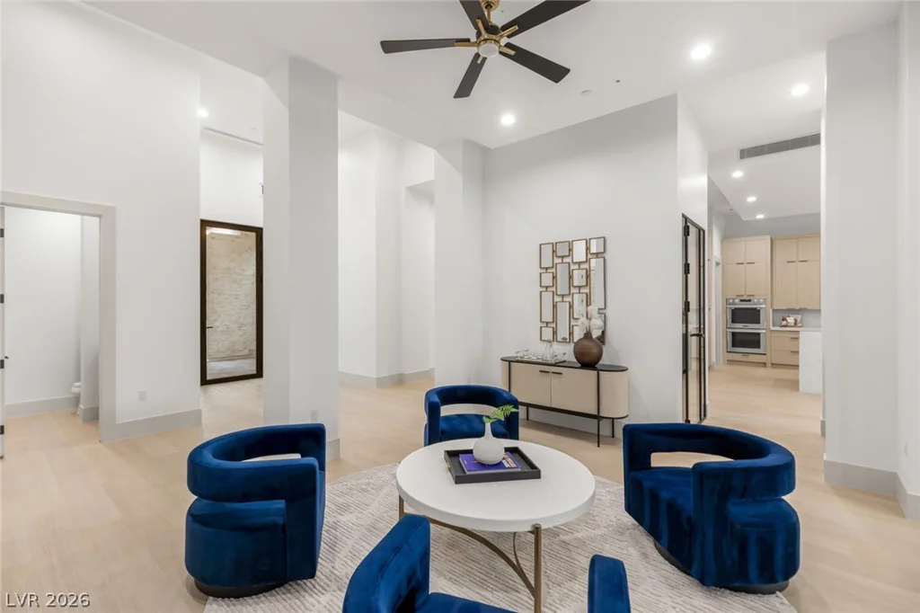 5885 St Ebbes, Las Vegas, NV 89131