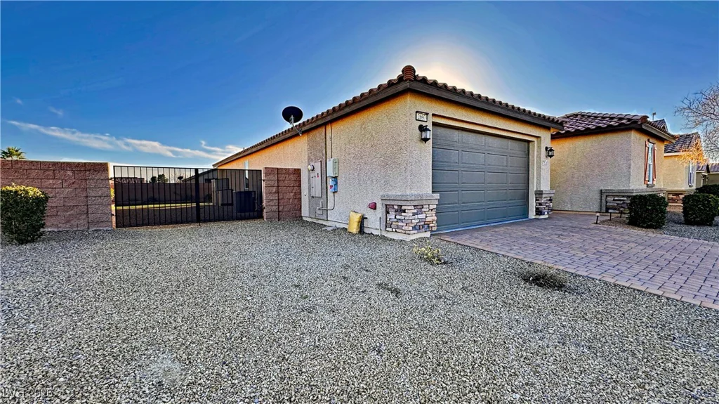 2697 Blossom, Pahrump, NV 89048
