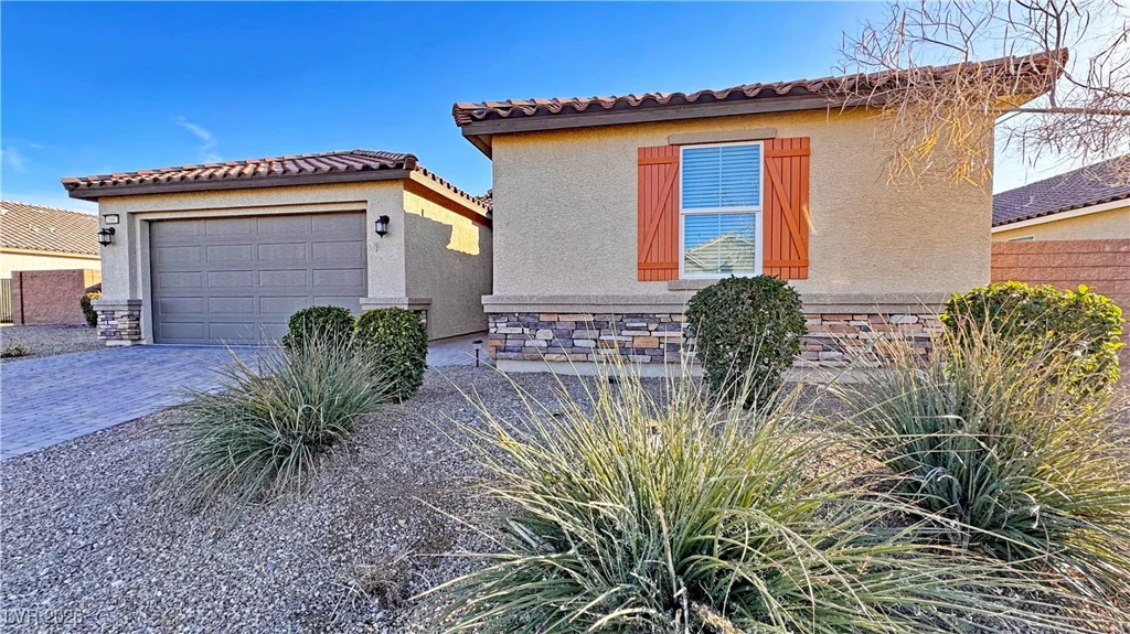 2697 Blossom, Pahrump, NV 89048