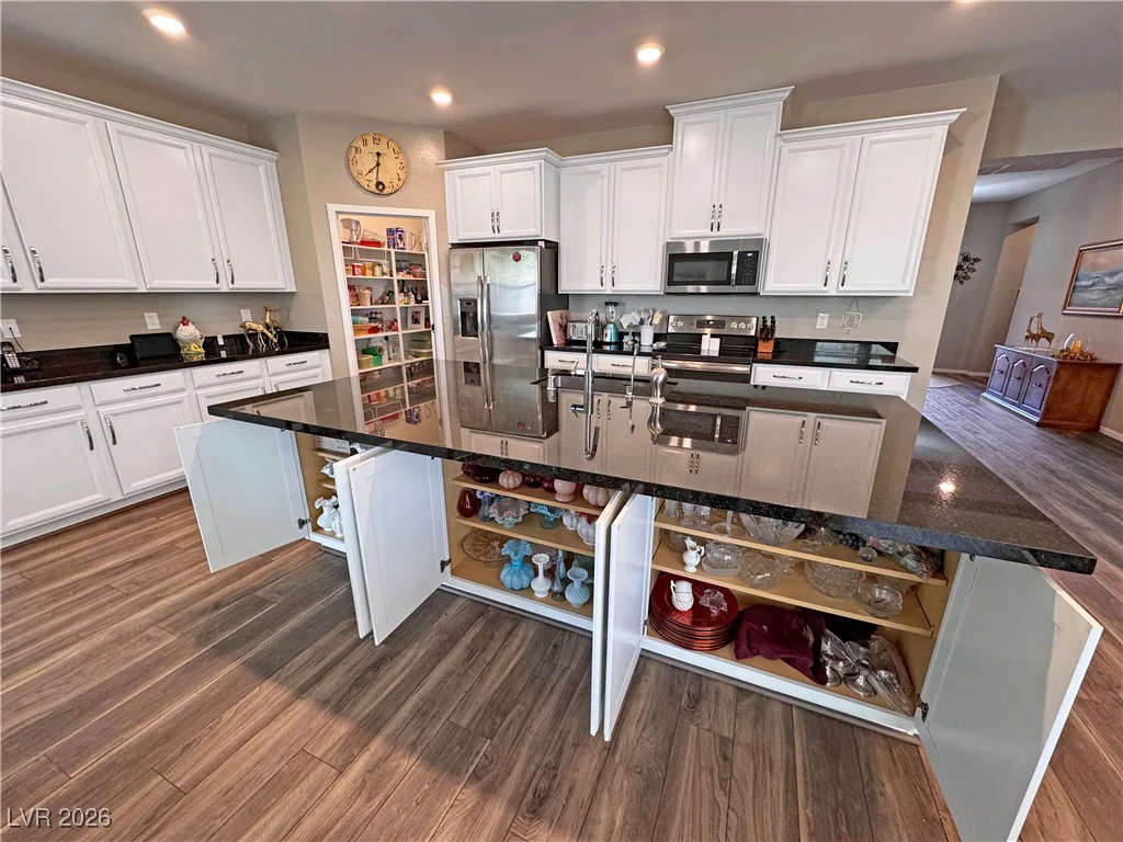 2697 Blossom, Pahrump, NV 89048