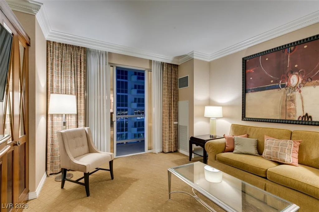 145 HARMON, Las Vegas, NV 89109