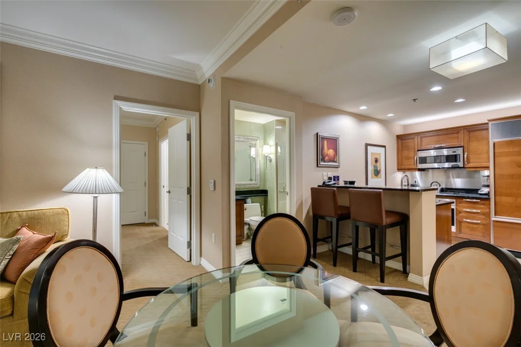 145 HARMON, Las Vegas, NV 89109