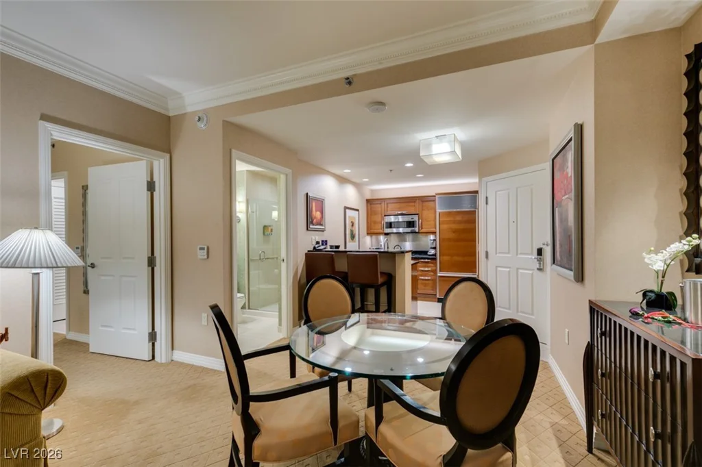 145 HARMON, Las Vegas, NV 89109