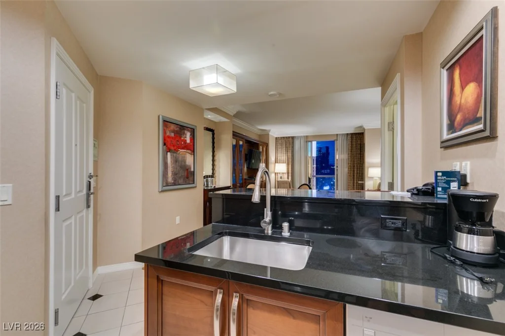 145 HARMON, Las Vegas, NV 89109