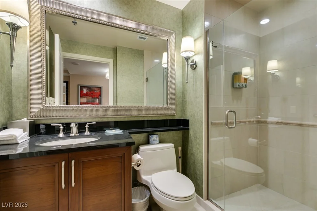 145 HARMON, Las Vegas, NV 89109