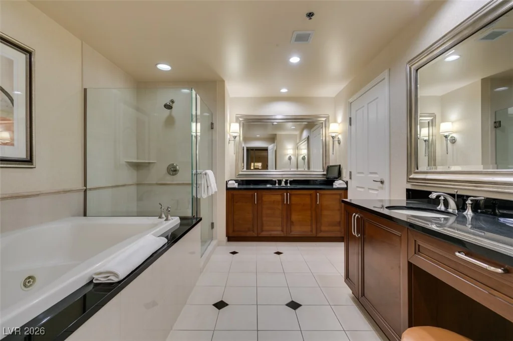 145 HARMON, Las Vegas, NV 89109
