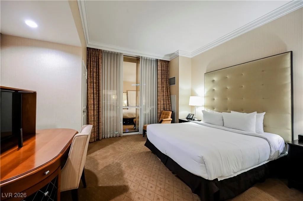 145 HARMON, Las Vegas, NV 89109