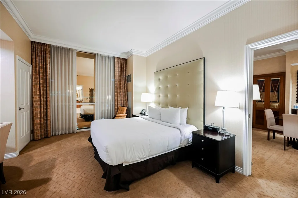 145 HARMON, Las Vegas, NV 89109
