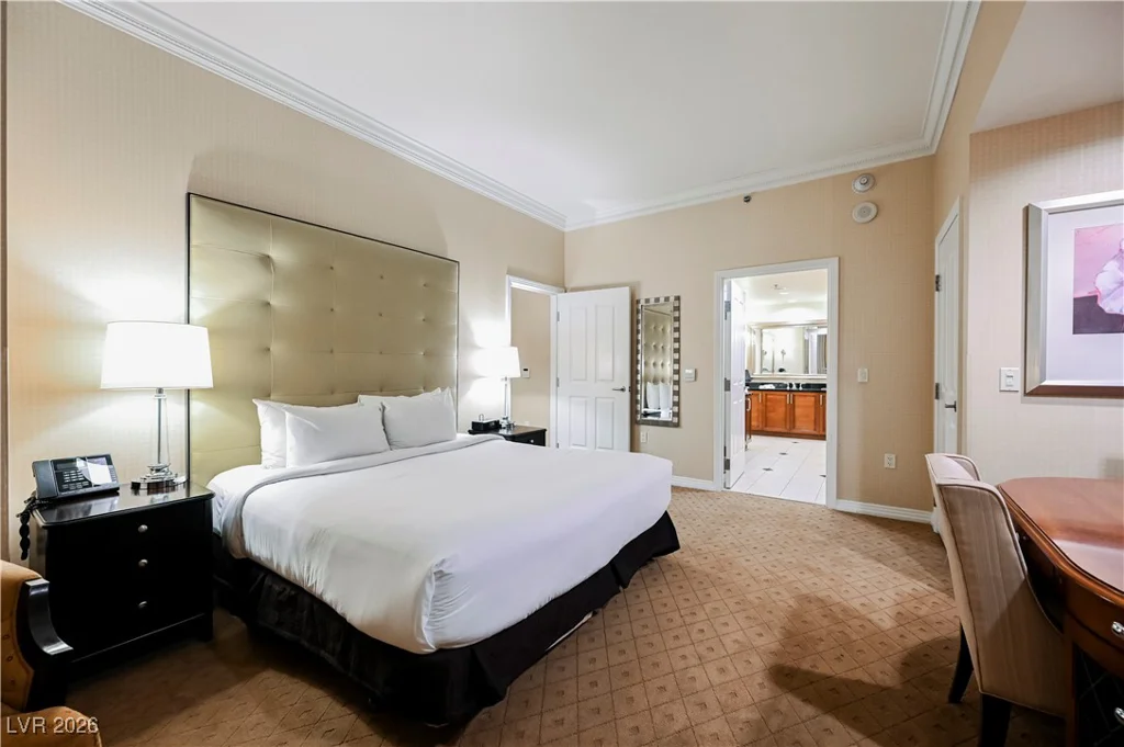 145 HARMON, Las Vegas, NV 89109