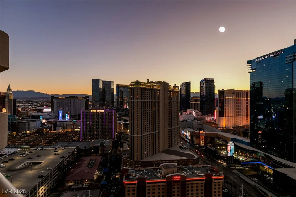 145 HARMON, Las Vegas, NV 89109
