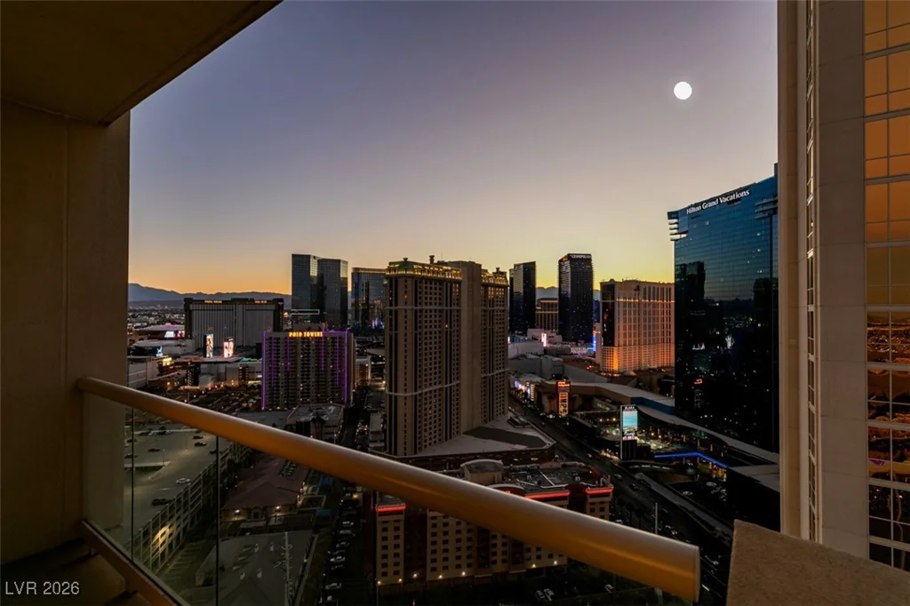 145 HARMON, Las Vegas, NV 89109