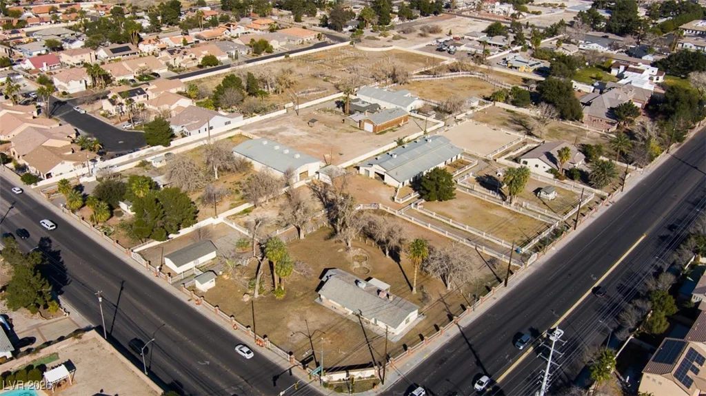 3910 Russell, Las Vegas, NV 89120