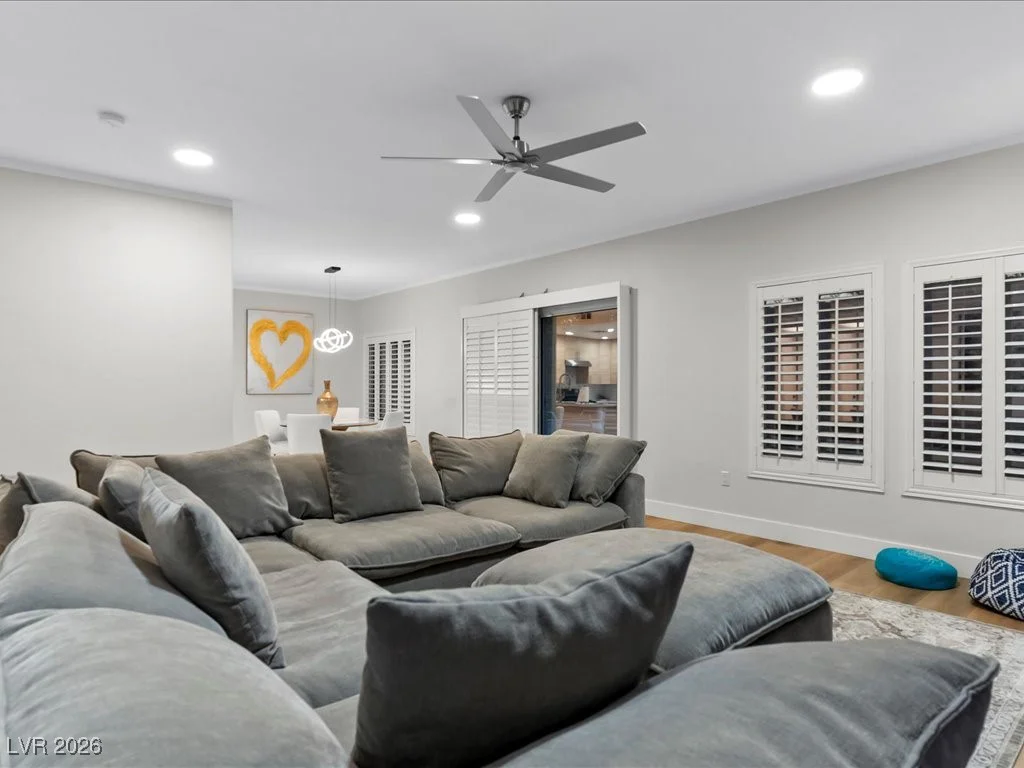821 Glacier Peak, Las Vegas, NV 89144