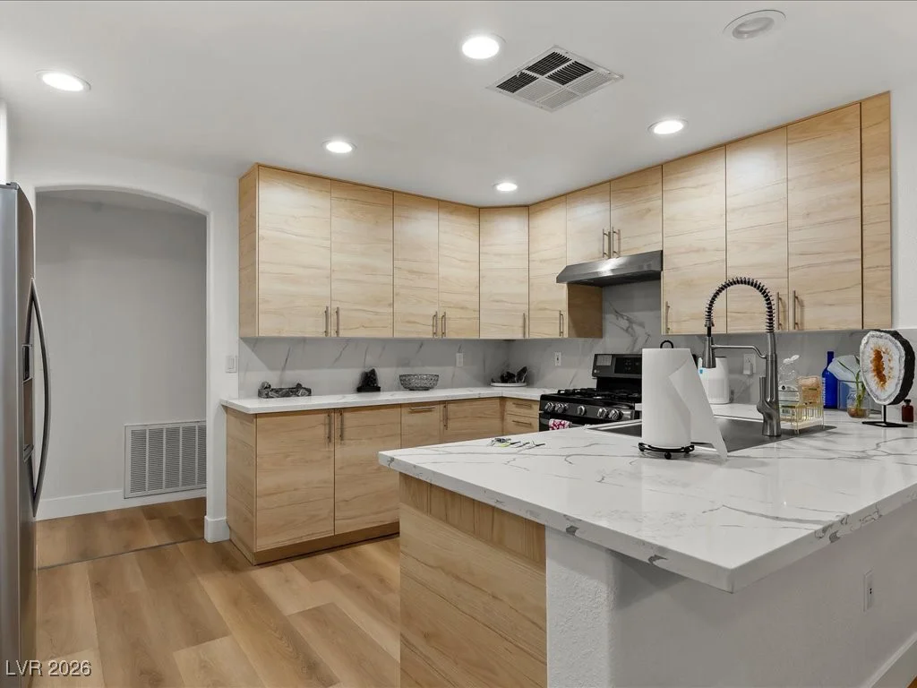 821 Glacier Peak, Las Vegas, NV 89144