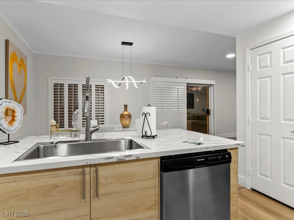 821 Glacier Peak, Las Vegas, NV 89144