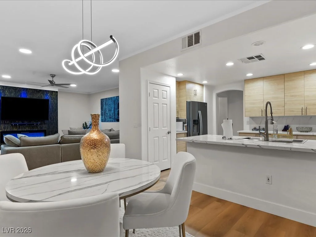 821 Glacier Peak, Las Vegas, NV 89144