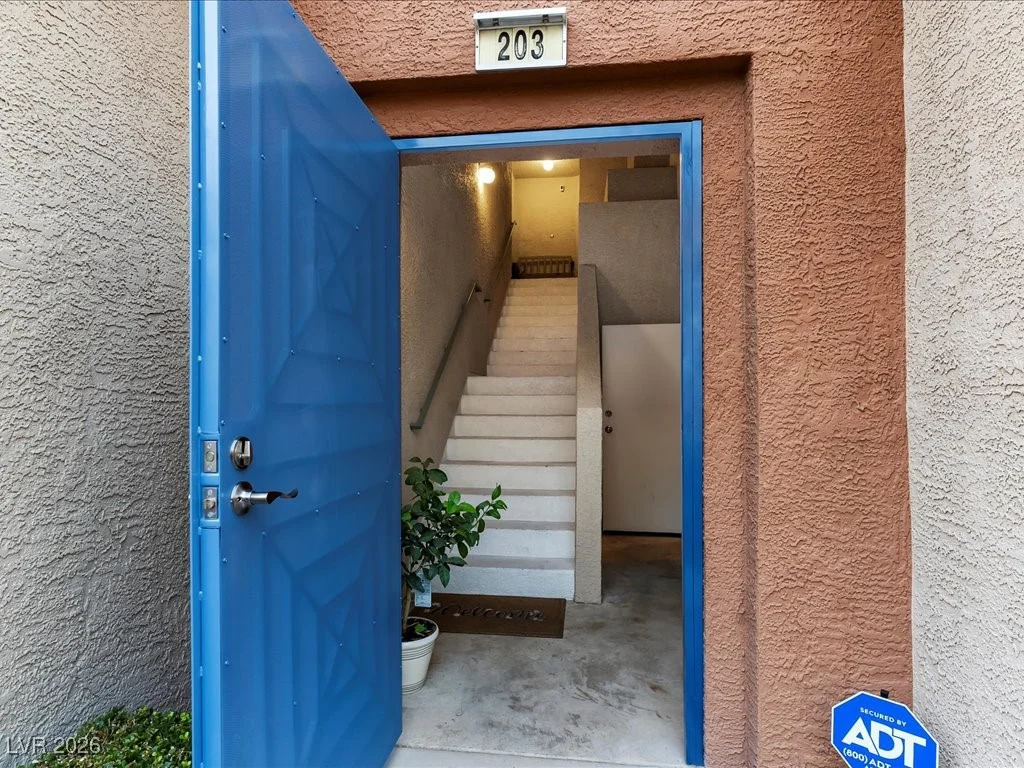 821 Glacier Peak, Las Vegas, NV 89144