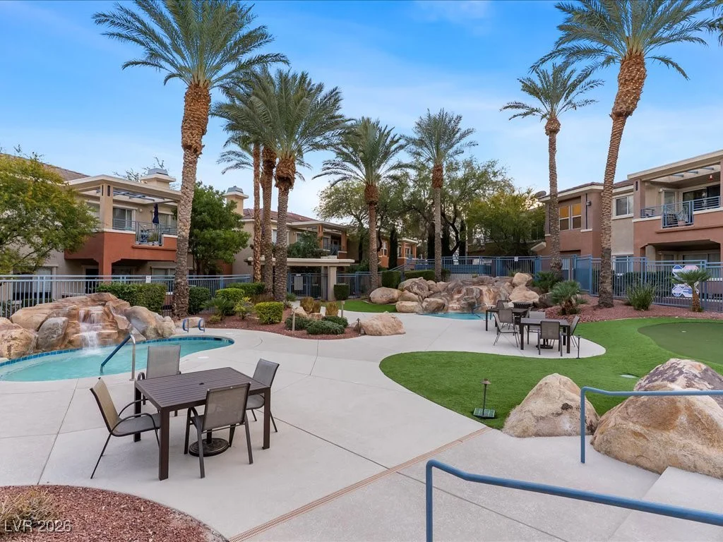 821 Glacier Peak, Las Vegas, NV 89144