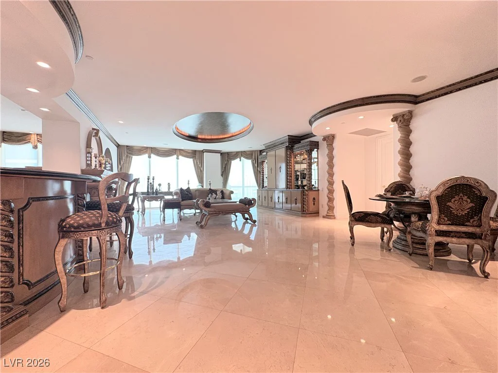 2857 Paradise, Las Vegas, NV 89109