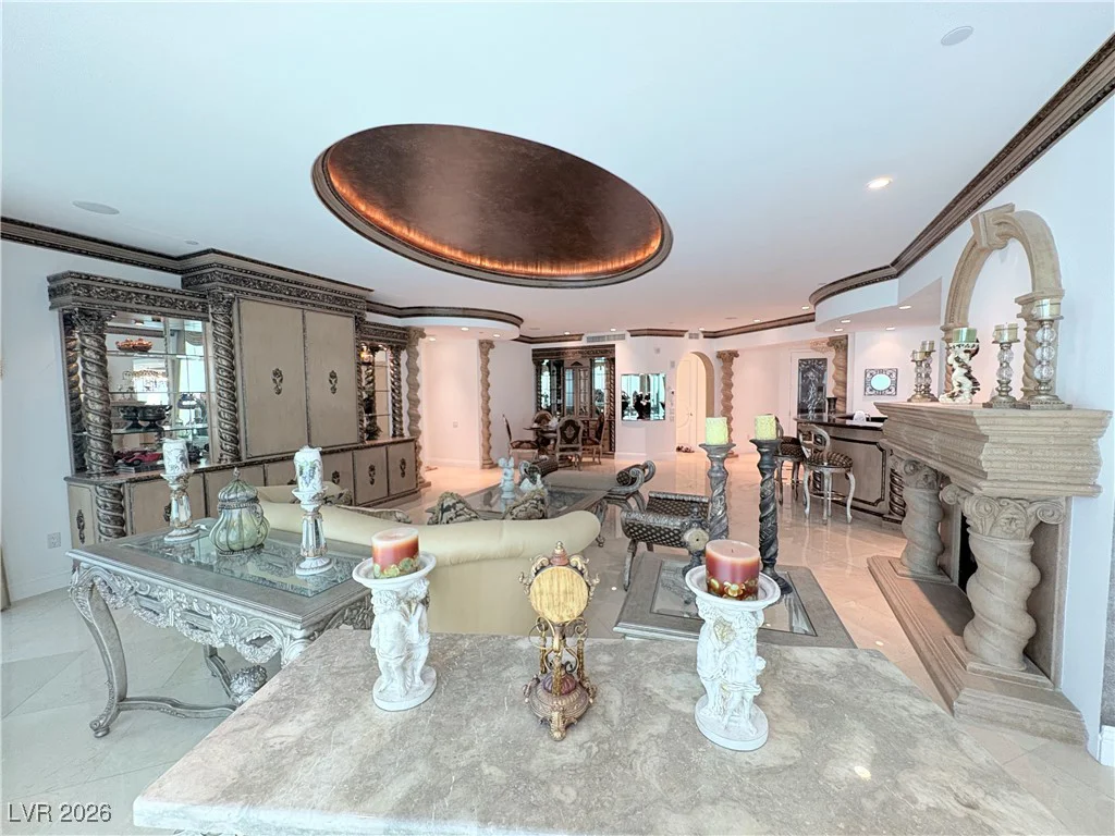 2857 Paradise, Las Vegas, NV 89109
