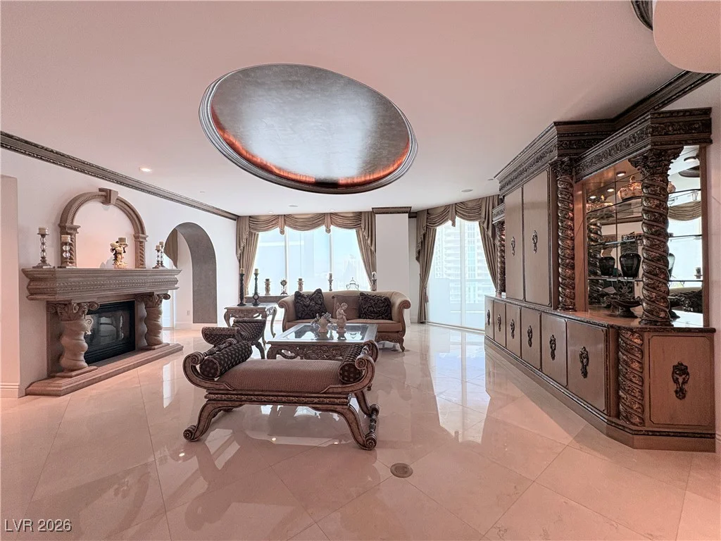 2857 Paradise, Las Vegas, NV 89109