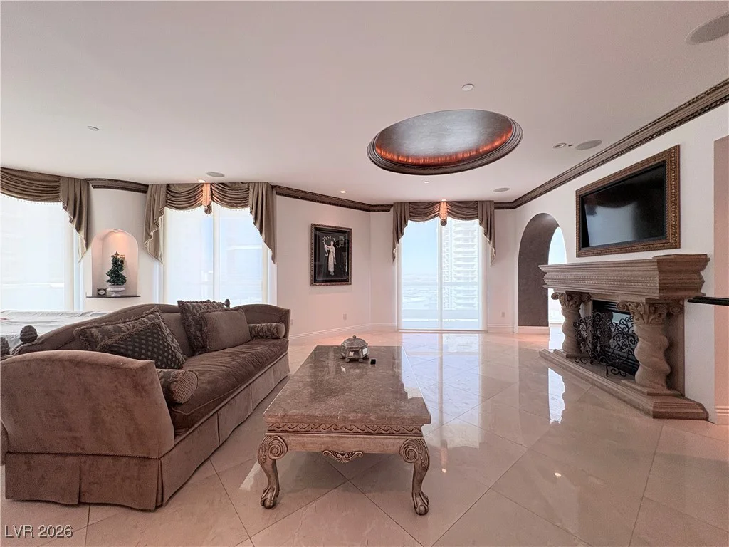 2857 Paradise, Las Vegas, NV 89109