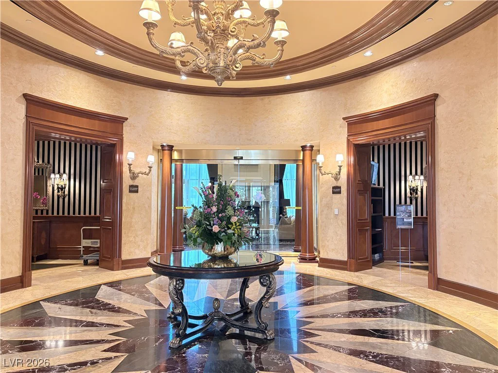 2857 Paradise, Las Vegas, NV 89109