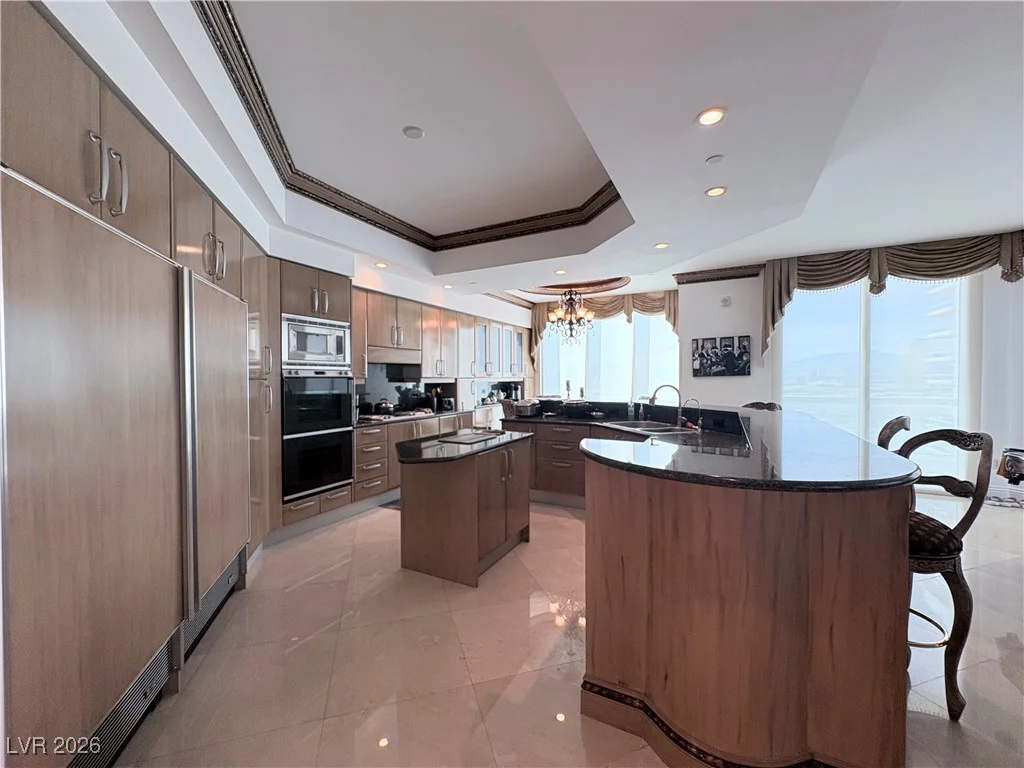 2857 Paradise, Las Vegas, NV 89109