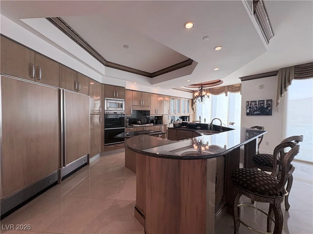 2857 Paradise, Las Vegas, NV 89109