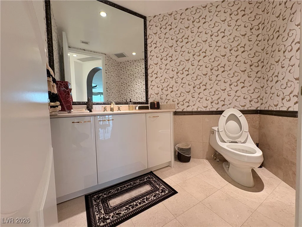 2857 Paradise, Las Vegas, NV 89109