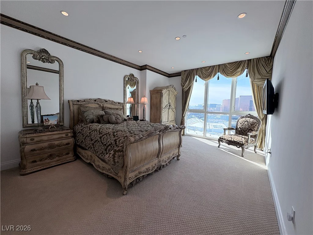2857 Paradise, Las Vegas, NV 89109
