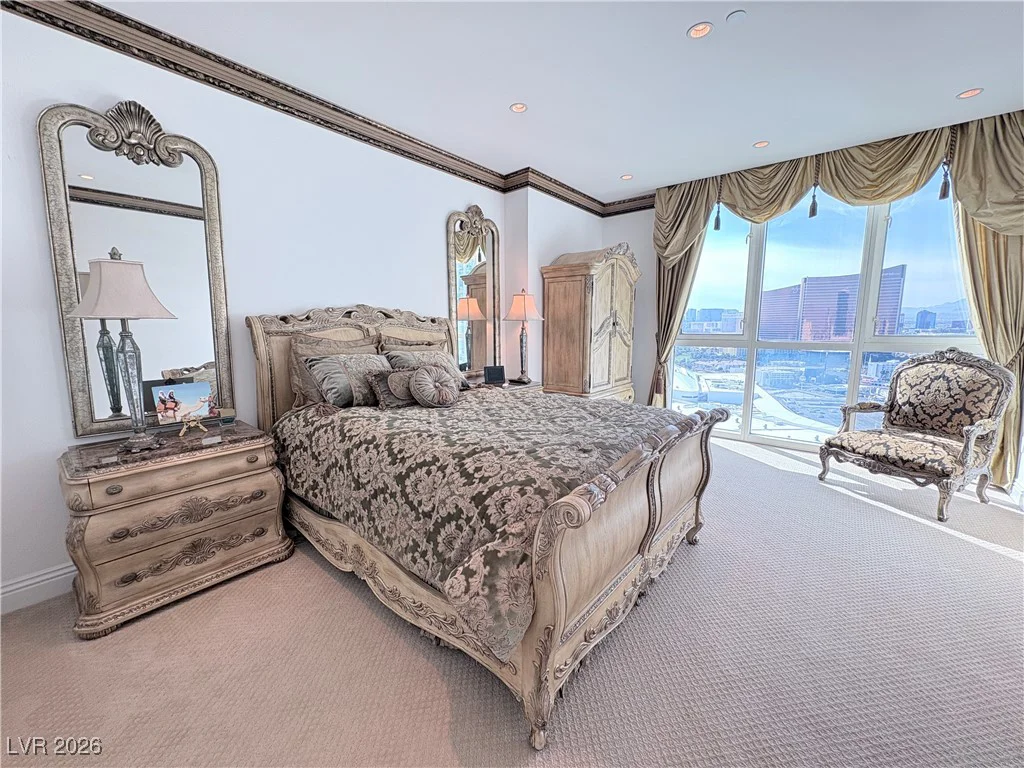 2857 Paradise, Las Vegas, NV 89109