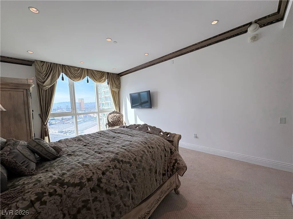 2857 Paradise, Las Vegas, NV 89109