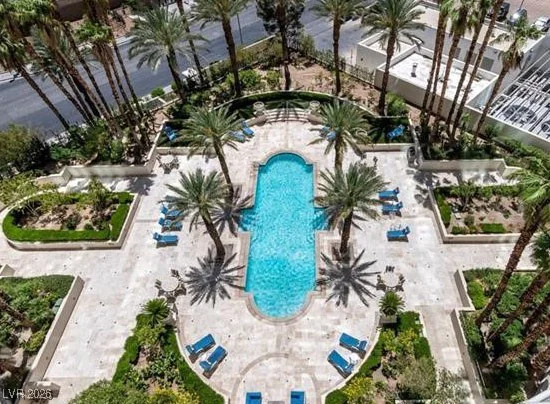 2857 Paradise, Las Vegas, NV 89109