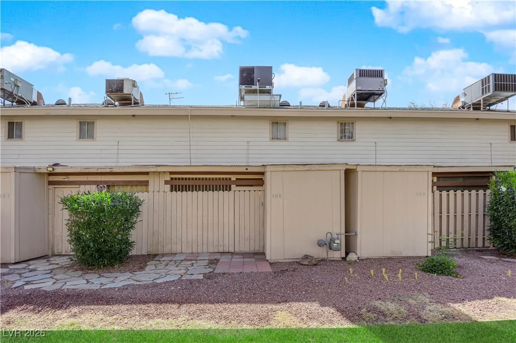 4770 Topaz, Las Vegas, NV 89121